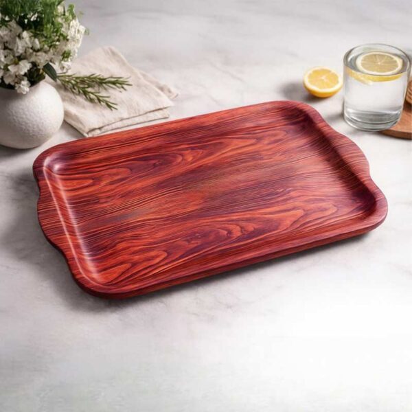 Поднос за сервиране 45 x 30 см, пластмаса с имитация на дърво – практичен и елегантен