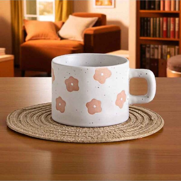 Керамична чаша с флорален мотив – 250 мл