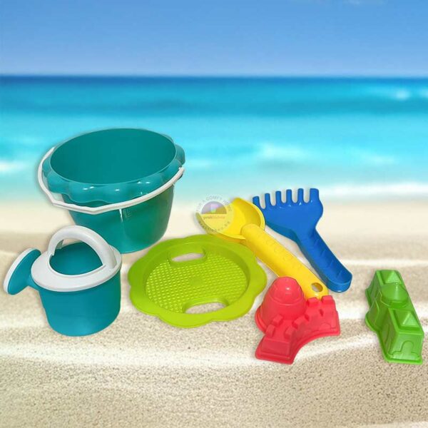 Плажни играчки за пясък – комплект с кофичка и 6 фигурки