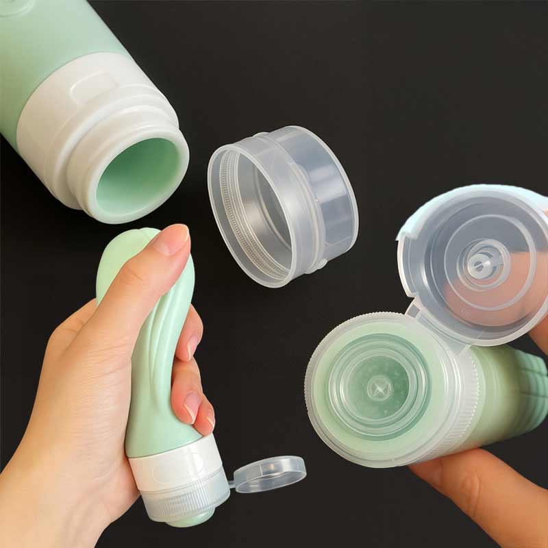 Комплект от 4 силиконови бутилки 90 мл и водоустойчива козметична чанта - Image 3