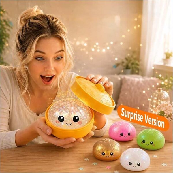 Гумена антистрес играчка Squishy Bun Dumpling с брокат 10 x 5 см